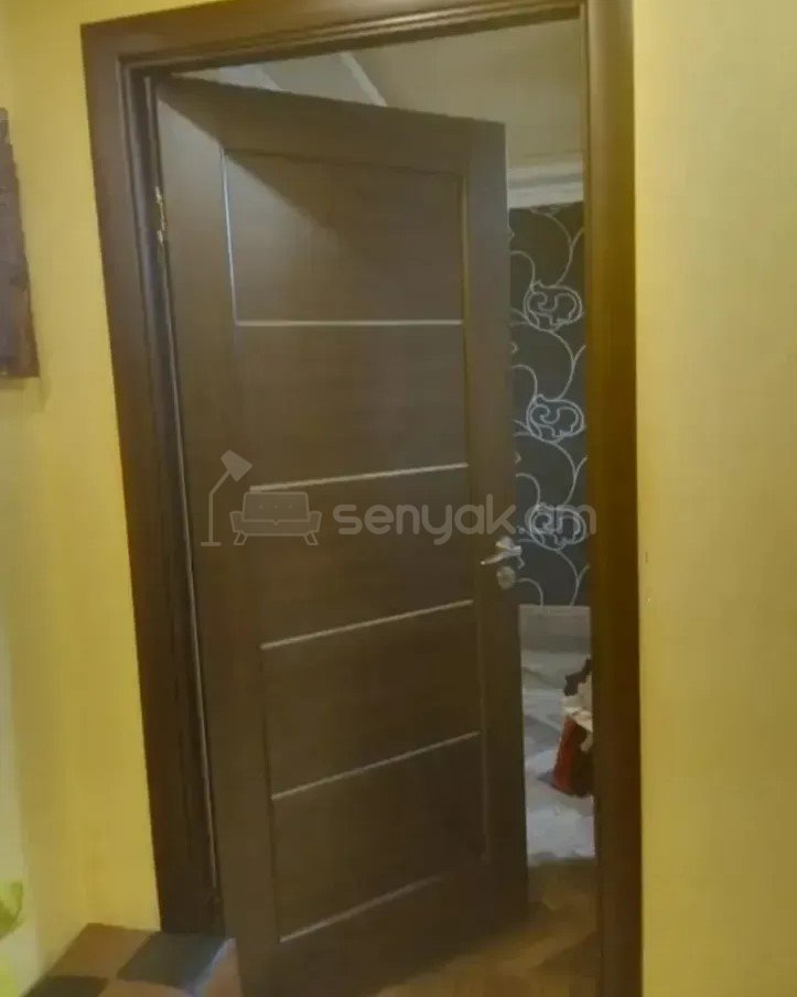 3 Սենյականոց Բնակարան Քարե Շենքում, 54քմ, 3/5 հարկ, Կոսմետիկ Վերանորոգված
