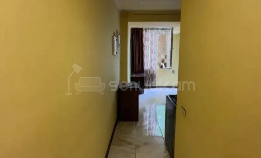3 Սենյականոց Բնակարան Քարե Շենքում, 54քմ, 3/5 հարկ, Կոսմետիկ Վերանորոգված
