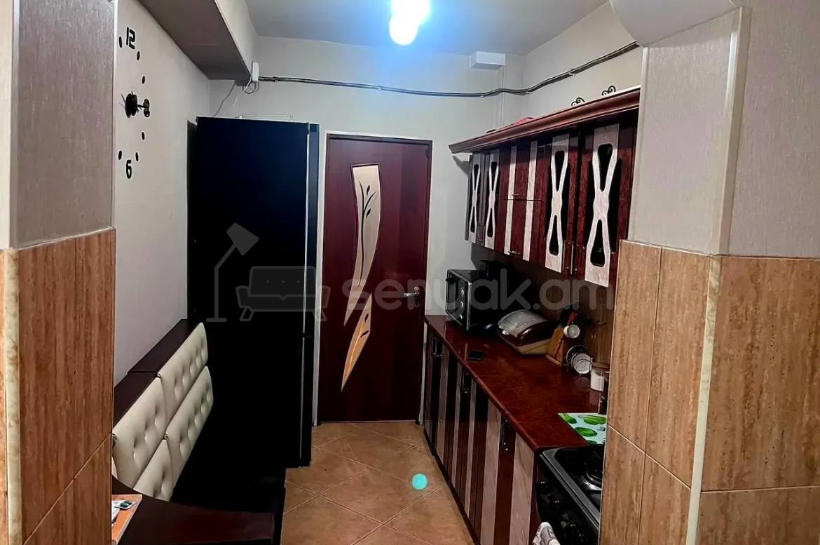 3 Սենյականոց Բնակարան, 72քմ, 2/9 հարկ, Կոսմետիկ Վերանորոգված