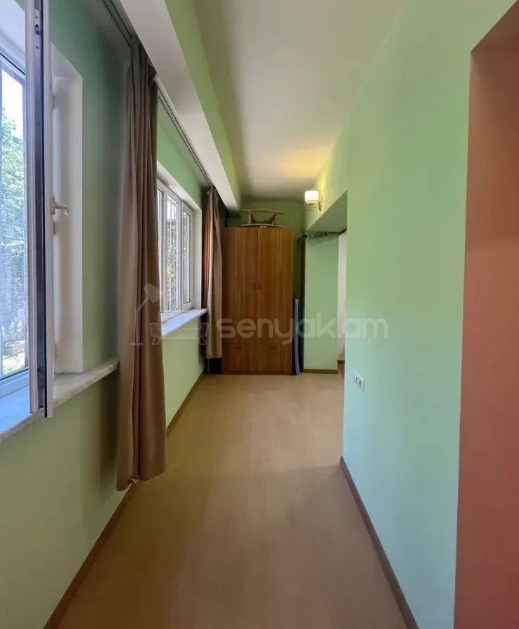 2 Սենյականոց Բնակարան Քարե Շենքում, 54քմ, 1/5 հարկ, Նորմալ Վիճակում
