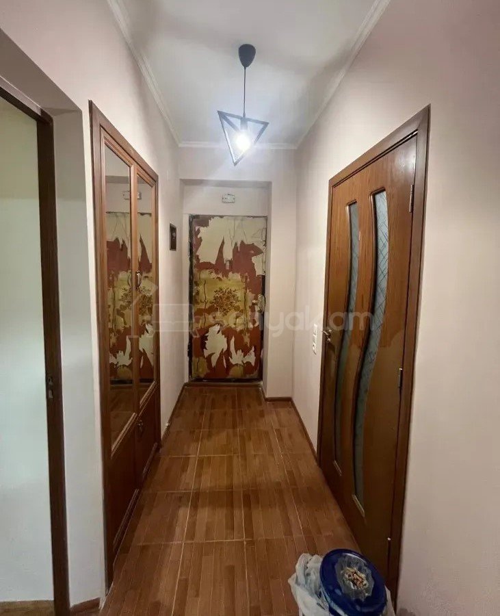 2 Սենյականոց Բնակարան Քարե Շենքում, 54քմ, 1/5 հարկ, Նորմալ Վիճակում