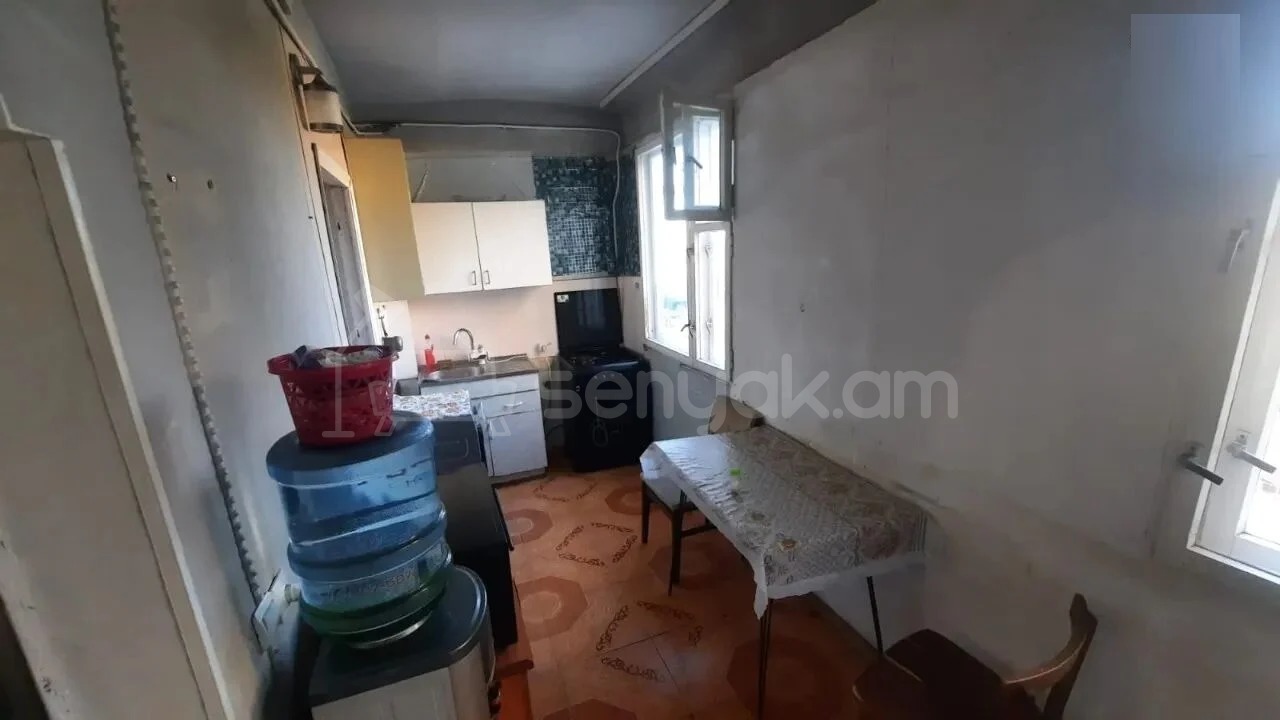 2 Սենյականոց Բնակարան, 44քմ, 9/9 հարկ, Նորմալ Վիճակում