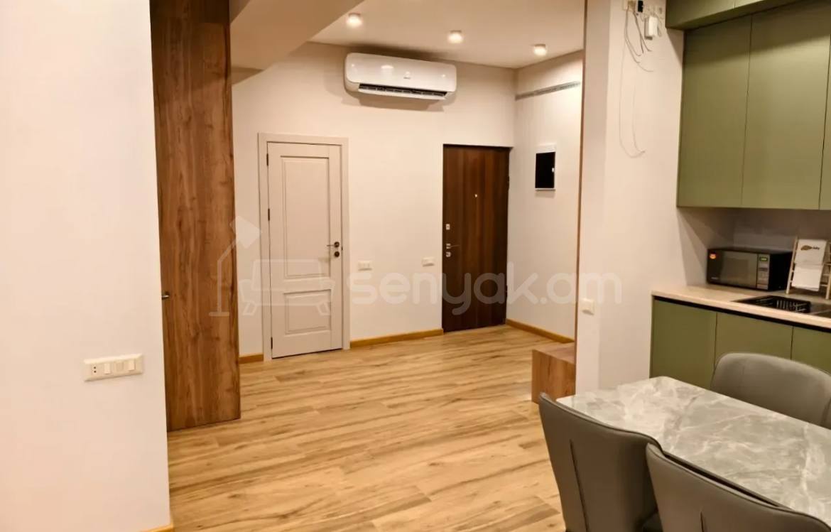 2 Սենյականոց Բնակարան, 64քմ, 16/18 հարկ, Կապիտալ Վերանորոգված, Կահավորված, Արևկող