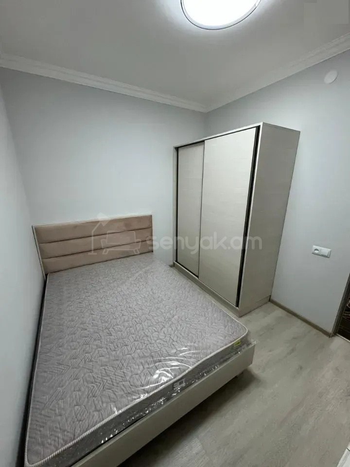 2 Սենյականոց Բնակարան Քարե Շենքում, 43քմ, 4/5 հարկ, Կապիտալ Վերանորոգված