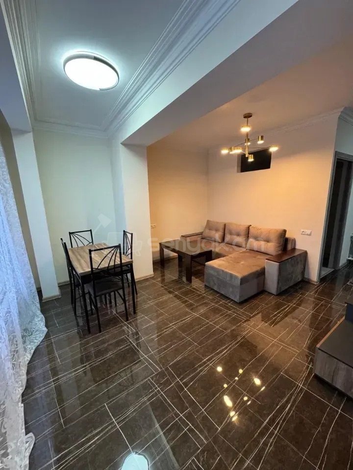 2 Սենյականոց Բնակարան Քարե Շենքում, 43քմ, 4/5 հարկ, Կապիտալ Վերանորոգված