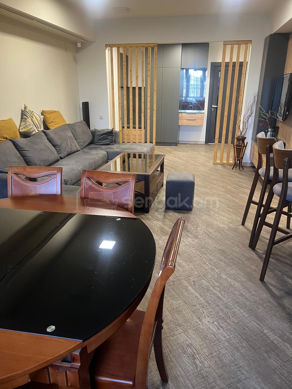 3 Սենյականոց Բնակարան, 98քմ, 4/9 հարկ, Կապիտալ Վերանորոգված