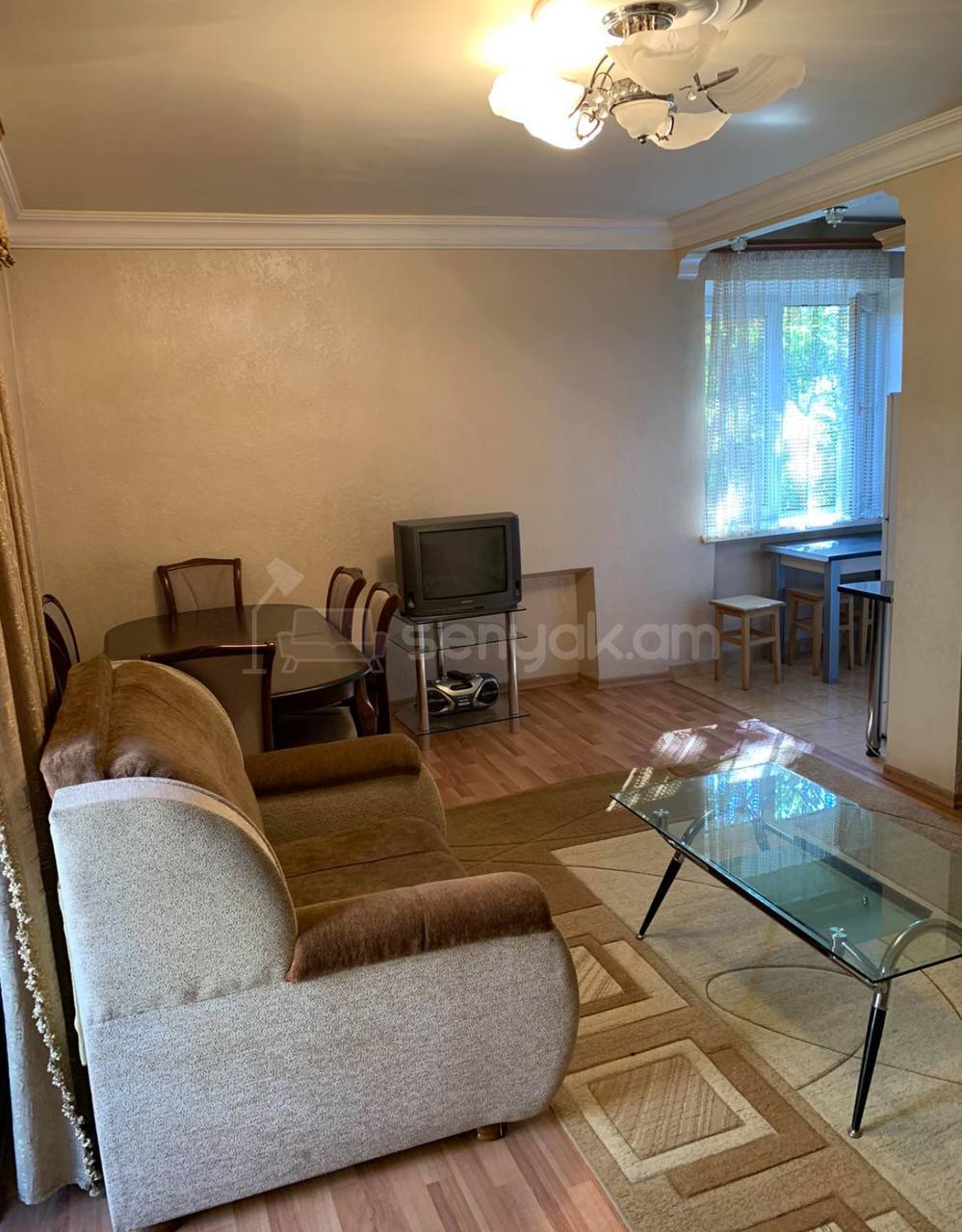 2 Սենյականոց Բնակարան Քարե Շենքում, 43քմ, 3/5 հարկ, Կապիտալ Վերանորոգված, Կահավորված, Արևկող