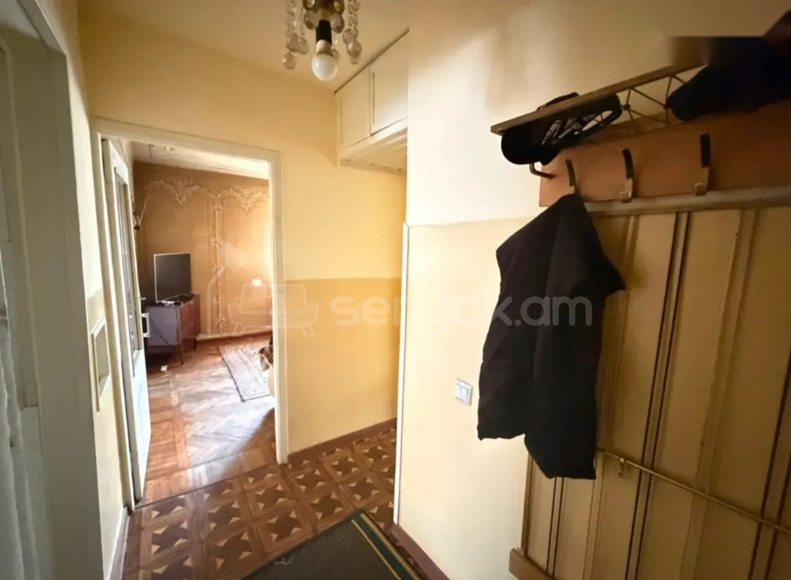 3 Սենյականոց Բնակարան Քարե Շենքում, 73քմ, 2/4 հարկ, Պետական Վիճակում