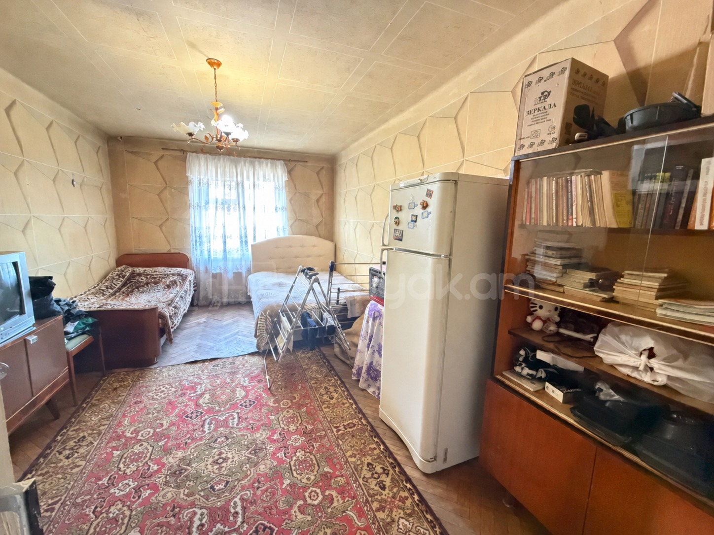3 Սենյականոց Բնակարան Քարե Շենքում, 73քմ, 2/4 հարկ, Պետական Վիճակում