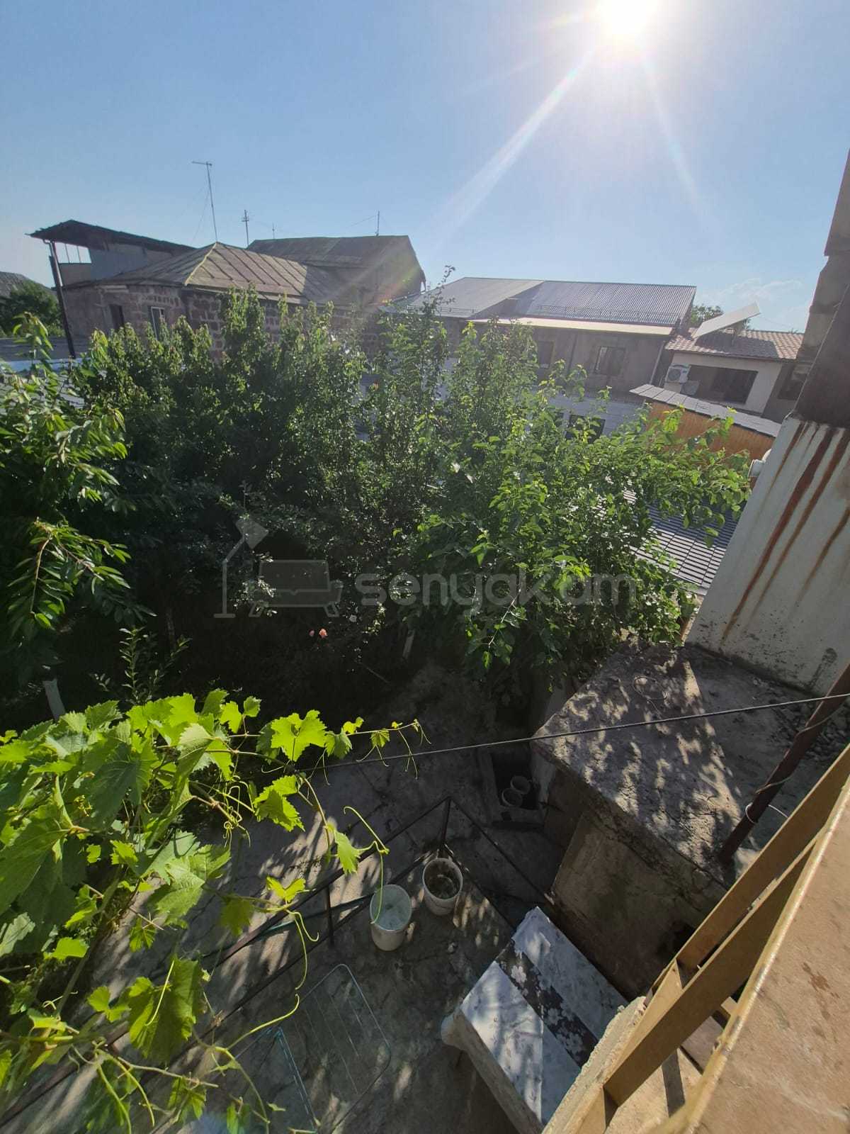 4 Սենյականոց Սեփական Տուն, 180քմ, Նորմալ Վիճակում, Ավտոտնակով
