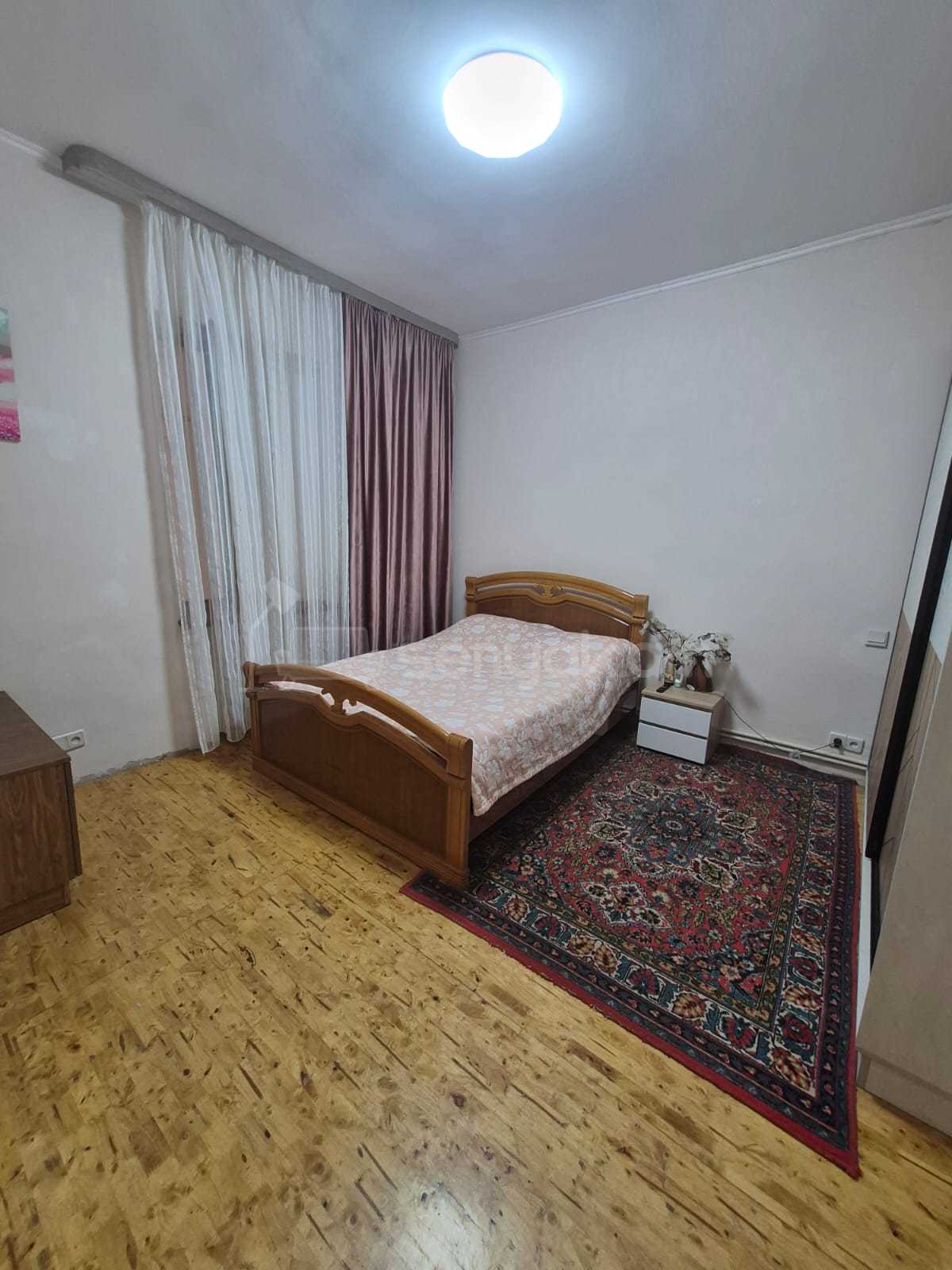 4 Սենյականոց Սեփական Տուն, 180քմ, Նորմալ Վիճակում, Ավտոտնակով