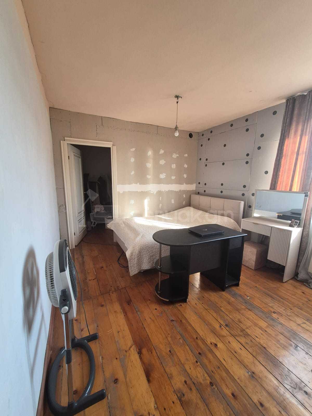 4 Սենյականոց Սեփական Տուն, 180քմ, Նորմալ Վիճակում, Ավտոտնակով
