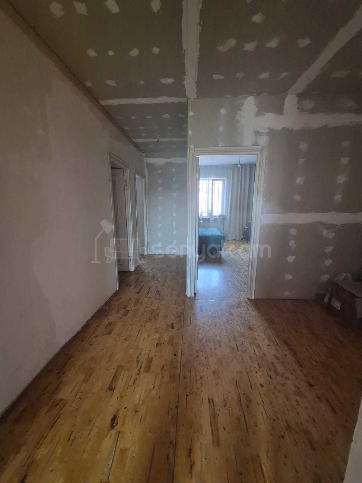 4 Սենյականոց Սեփական Տուն, 180քմ, Նորմալ Վիճակում, Ավտոտնակով