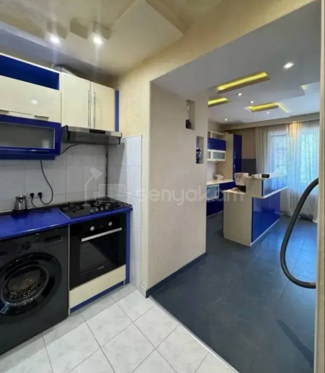 5 Սենյականոց Բնակարան Քարե Շենքում, 140քմ, 3/5 հարկ, Կապիտալ Վերանորոգված, Կահավորված