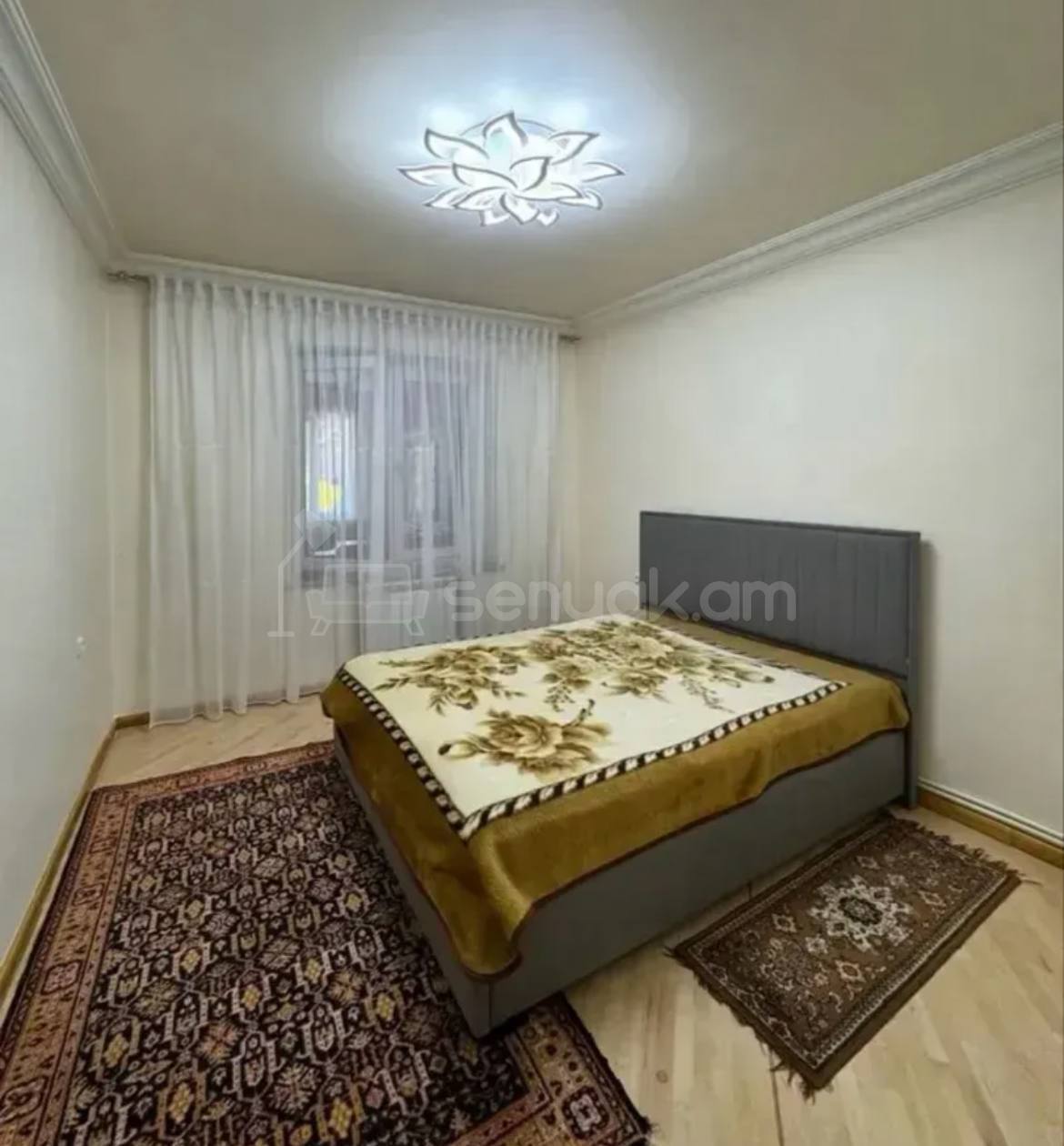 5 Սենյականոց Բնակարան Քարե Շենքում, 140քմ, 3/5 հարկ, Կապիտալ Վերանորոգված, Կահավորված