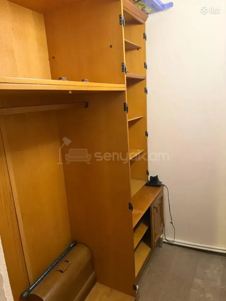 3 Սենյականոց Բնակարան Քարե Շենքում, 78քմ, 2/2 հարկ, Նորմալ Վիճակում, Կահավորված, Արևկող