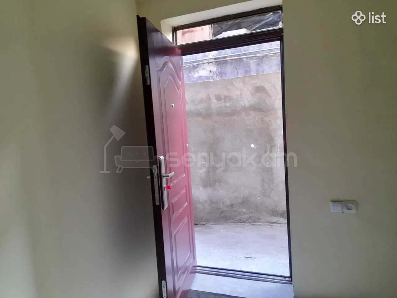 1 Սենյականոց Բնակարան Քարե Շենքում, 45քմ, 1/1 հարկ, Կապիտալ Վերանորոգված, Կահավորված, Արևկող