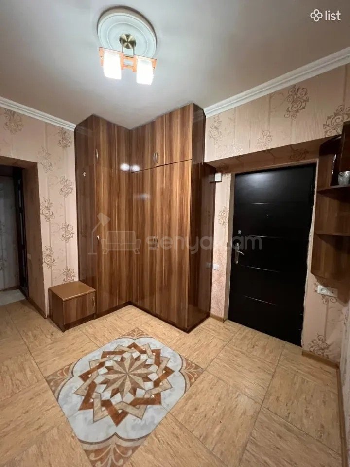4 Սենյականոց Բնակարան Քարե Շենքում, 80քմ, 2/5 հարկ, Կոսմետիկ Վերանորոգված, Կահավորված, Արևկող