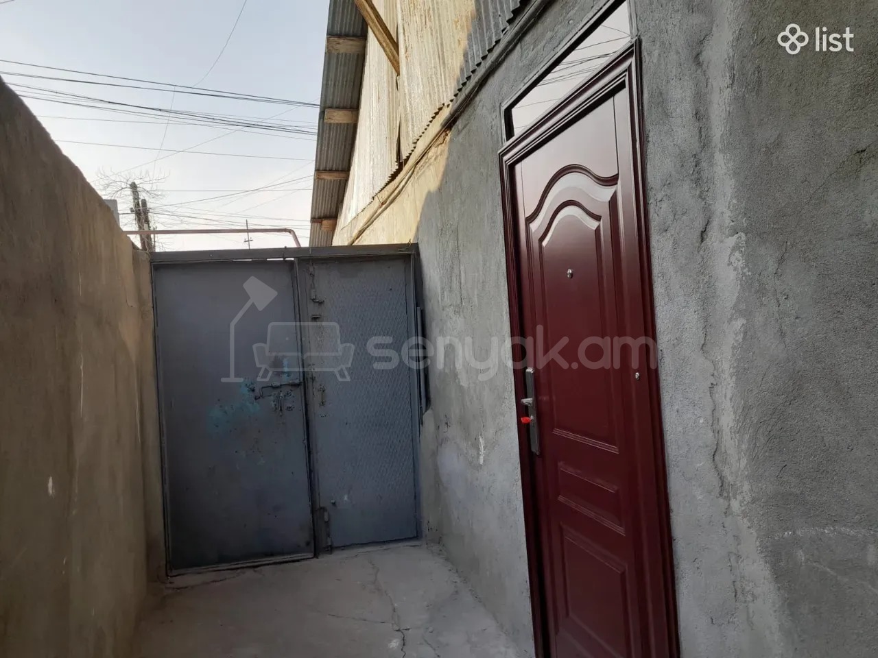 1 Սենյականոց Բնակարան Քարե Շենքում, 45քմ, 1/1 հարկ, Նորմալ Վիճակում, Կահավորված, Արևկող