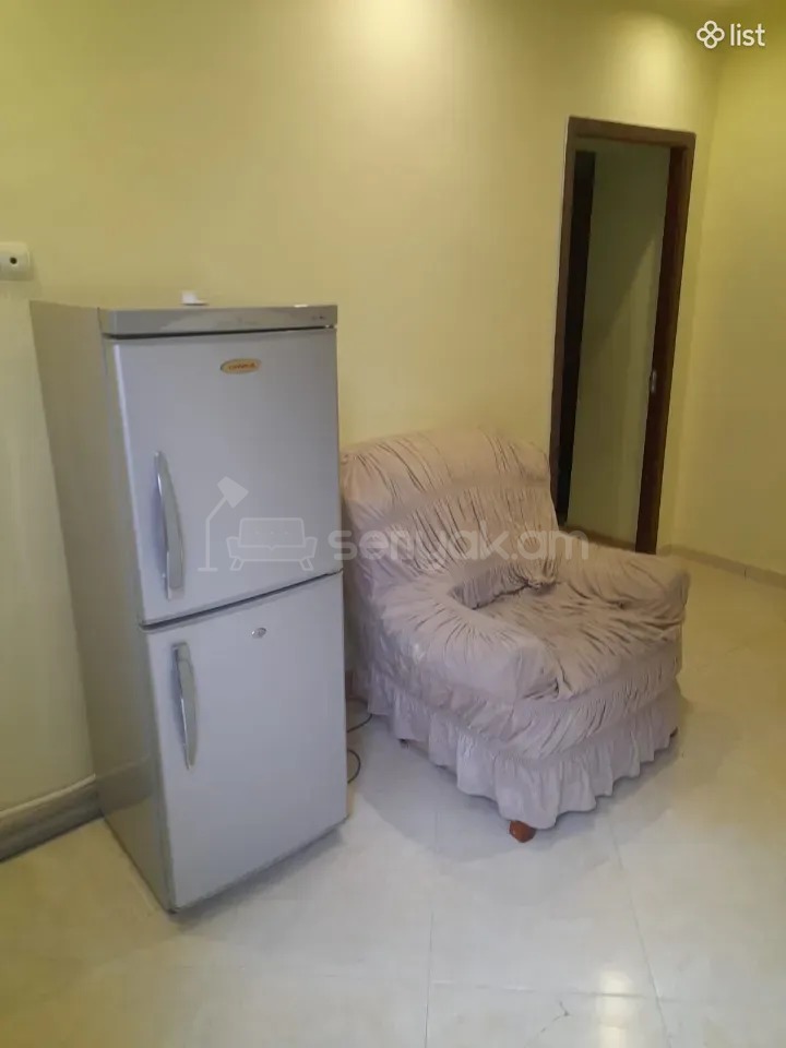 1 Սենյականոց Բնակարան Քարե Շենքում, 45քմ, 1/1 հարկ, Նորմալ Վիճակում, Կահավորված, Արևկող