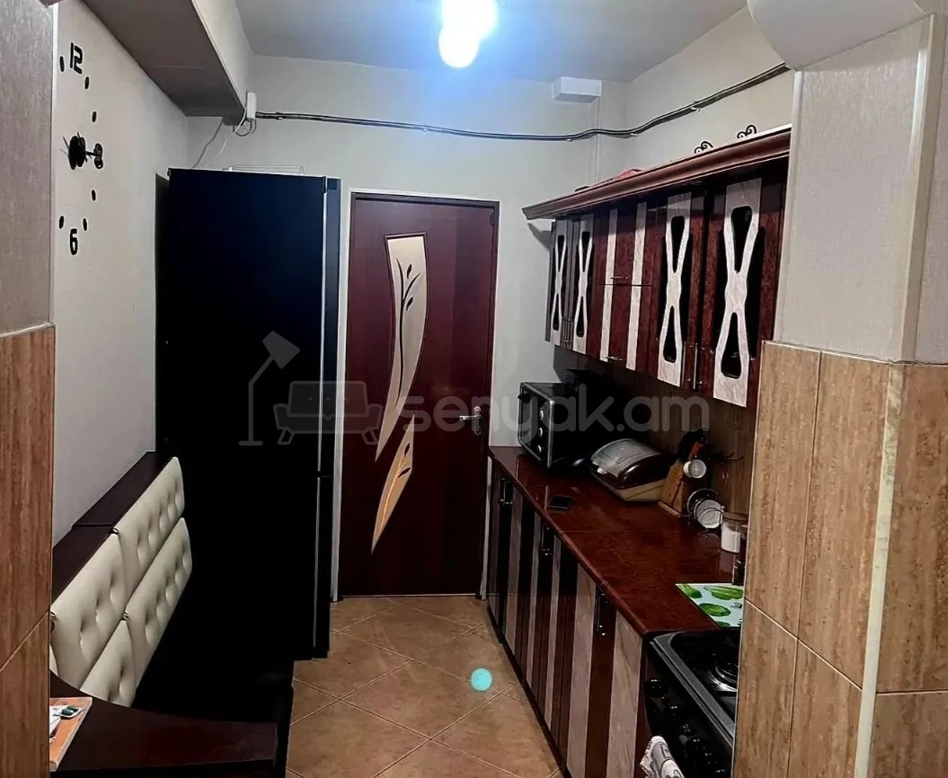3 Սենյականոց Բնակարան, 72քմ, 2/9 հարկ, Կապիտալ Վերանորոգված