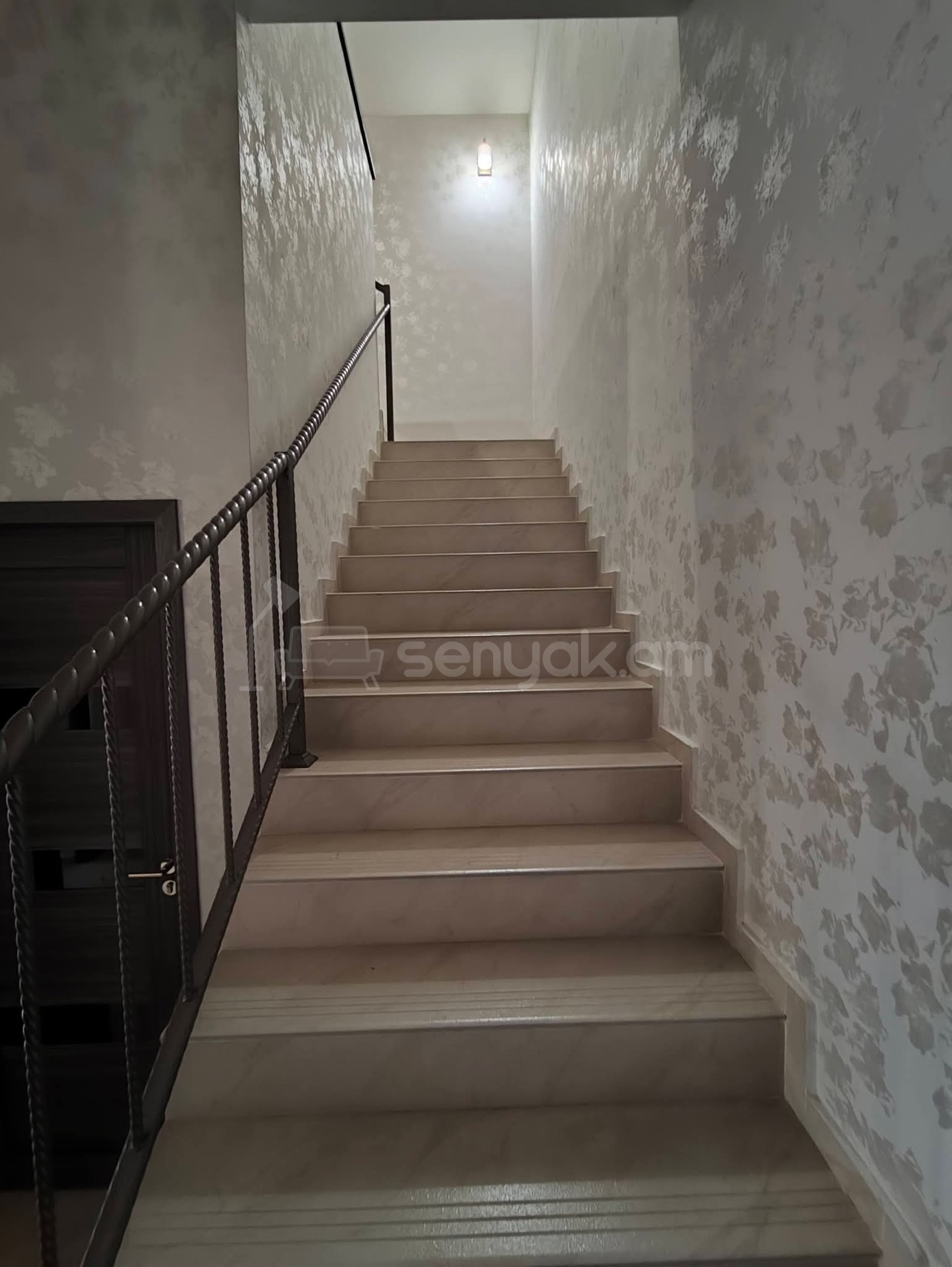 4 Սենյականոց Շքեղ Առանձնատուն, 200քմ, Կահավորված