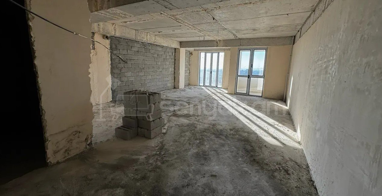2 Սենյականոց Բնակարան, 73քմ, 8/13 հարկ, Զրոյական Վիճակում