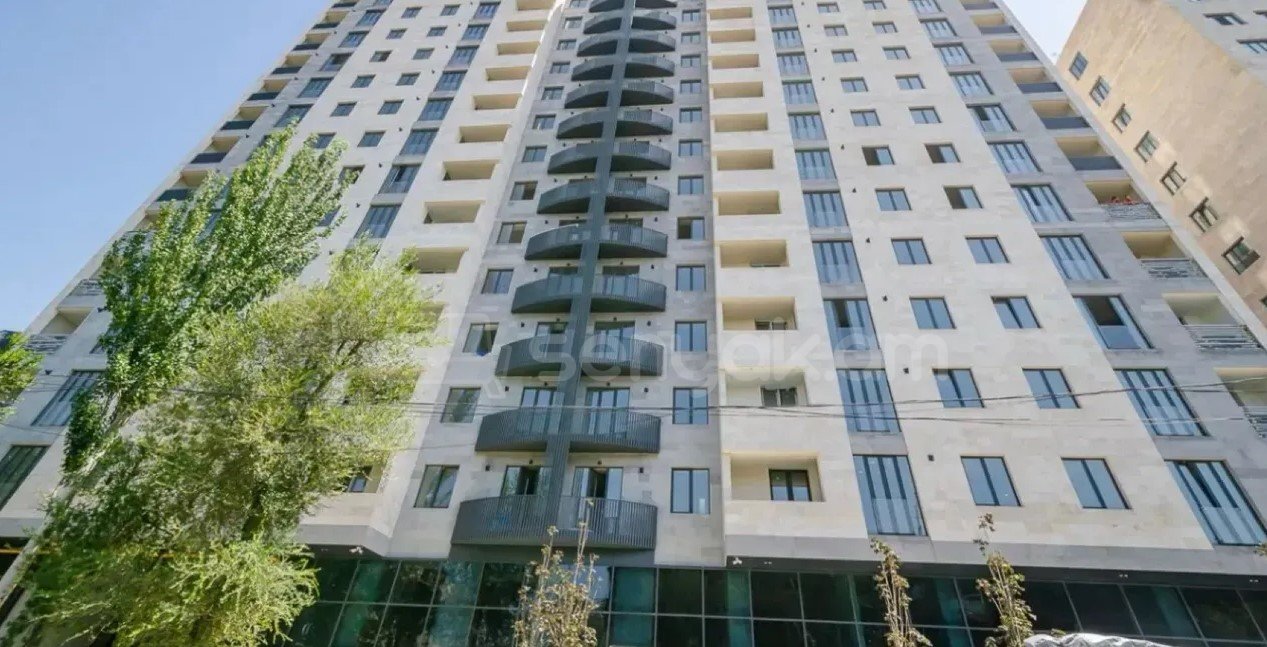 2 Սենյականոց Բնակարան, 73քմ, 8/13 հարկ, Զրոյական Վիճակում