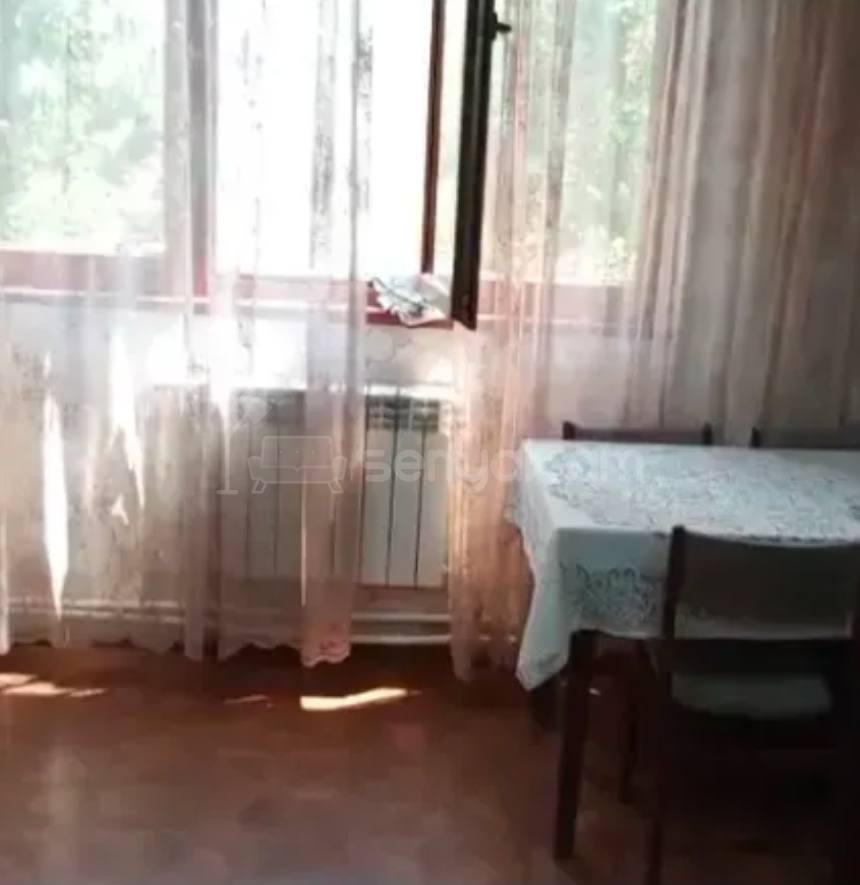 3 Սենյականոց Բնակարան Քարե Շենքում, 60քմ, 3/5 հարկ, Կոսմետիկ Վերանորոգված, Կահավորված