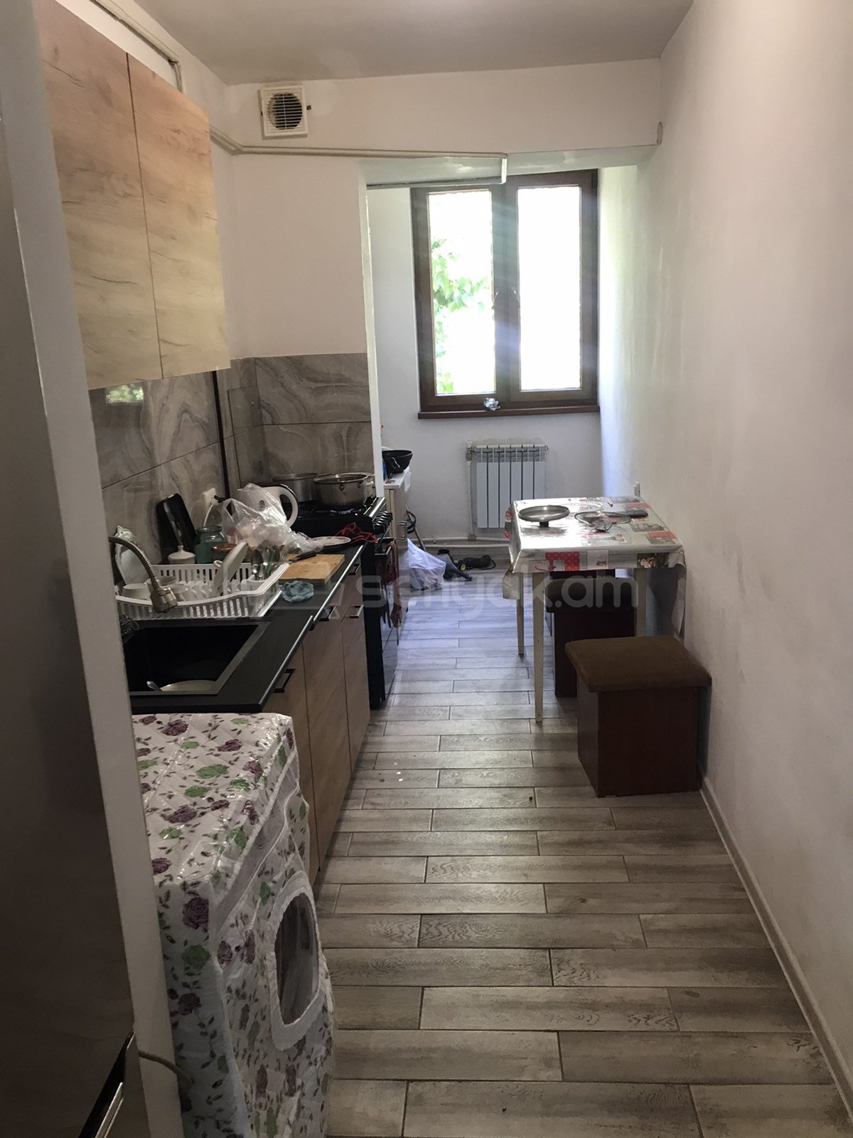 3 Սենյականոց Բնակարան Քարե Շենքում, 63քմ, 3/5 հարկ, Կոսմետիկ Վերանորոգված, Կահավորված, Արևկող