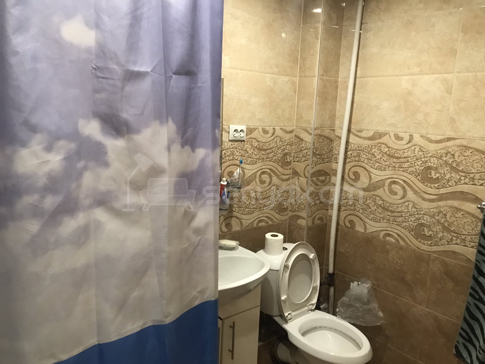 3 Սենյականոց Բնակարան Քարե Շենքում, 63քմ, 3/5 հարկ, Կոսմետիկ Վերանորոգված, Կահավորված, Արևկող
