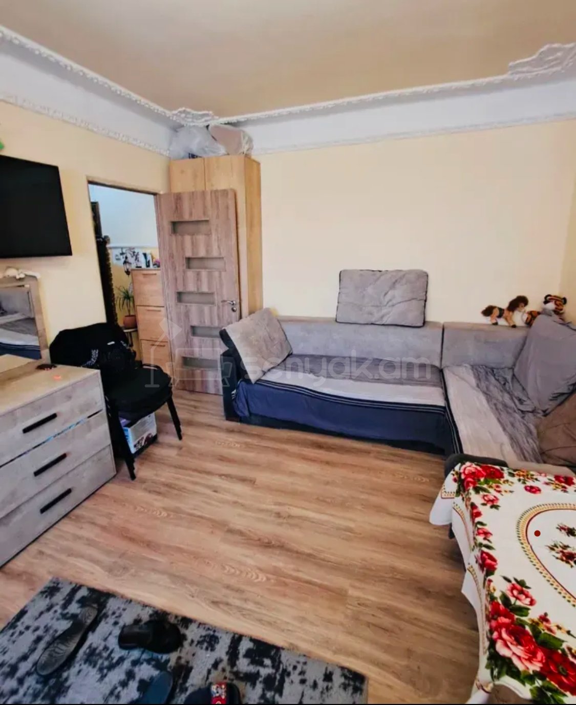 1 Սենյականոց Բնակարան Քարե Շենքում, 33քմ, 3/5 հարկ, Կապիտալ Վերանորոգված