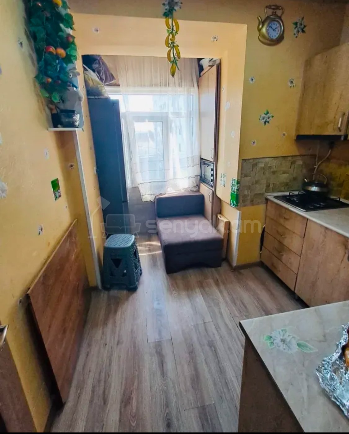 1 Սենյականոց Բնակարան Քարե Շենքում, 33քմ, 3/5 հարկ, Կապիտալ Վերանորոգված