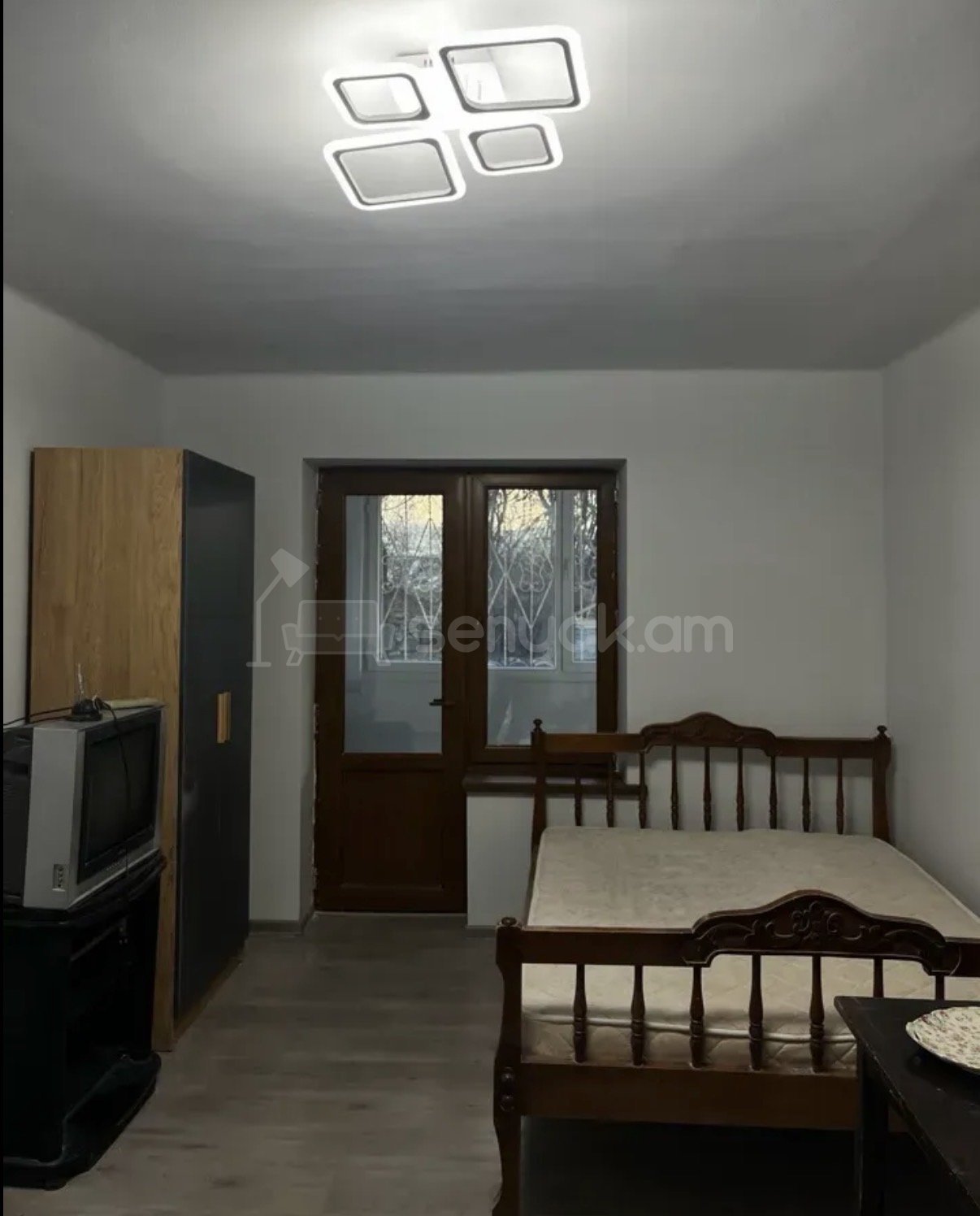 2 Սենյականոց Բնակարան Քարե Շենքում, 41քմ, 1/5 հարկ, Կապիտալ Վերանորոգված, Կահավորված