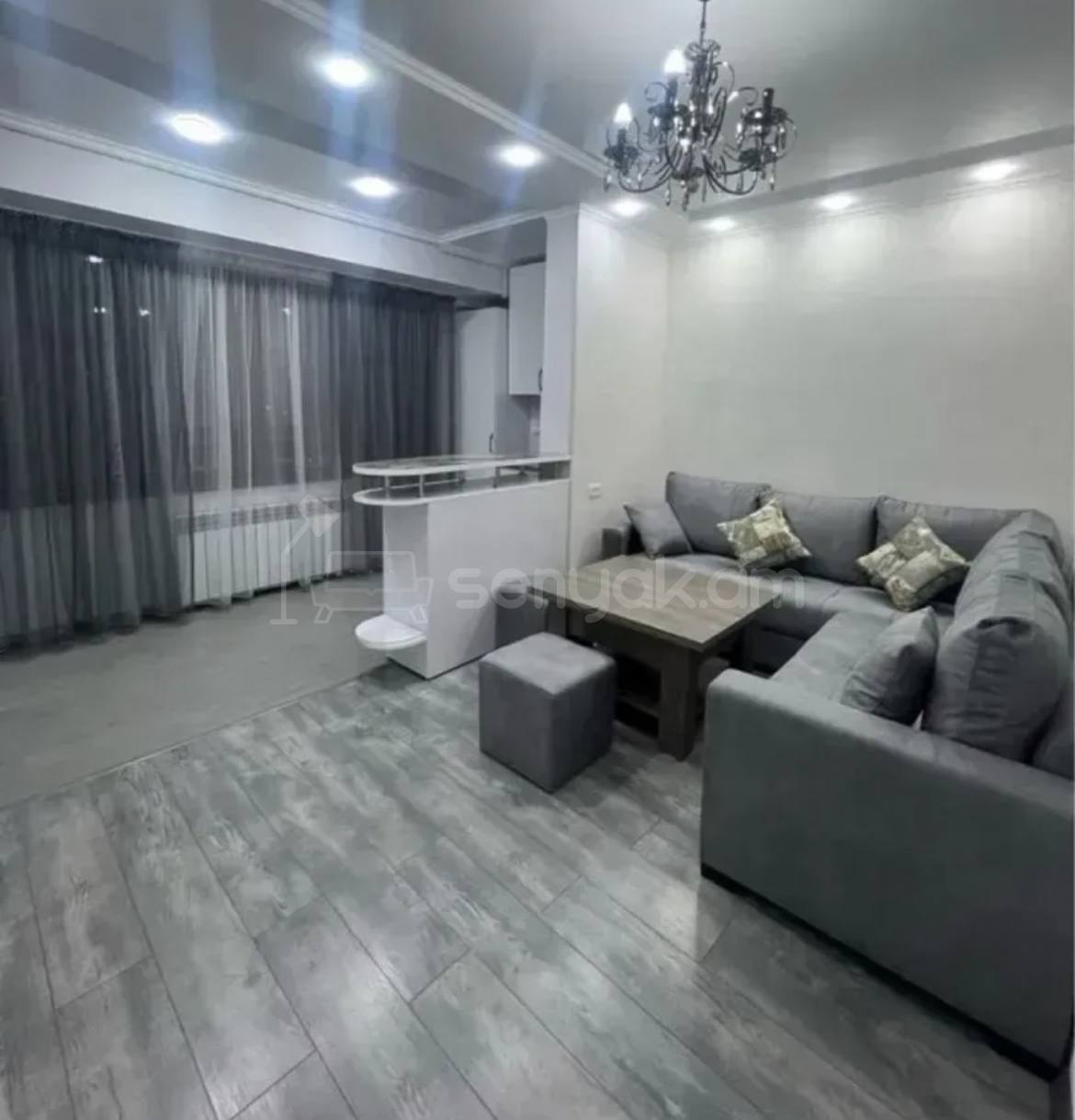 2 Սենյականոց Բնակարան, 40քմ, 6/9 հարկ, Կապիտալ Վերանորոգված, Կահավորված