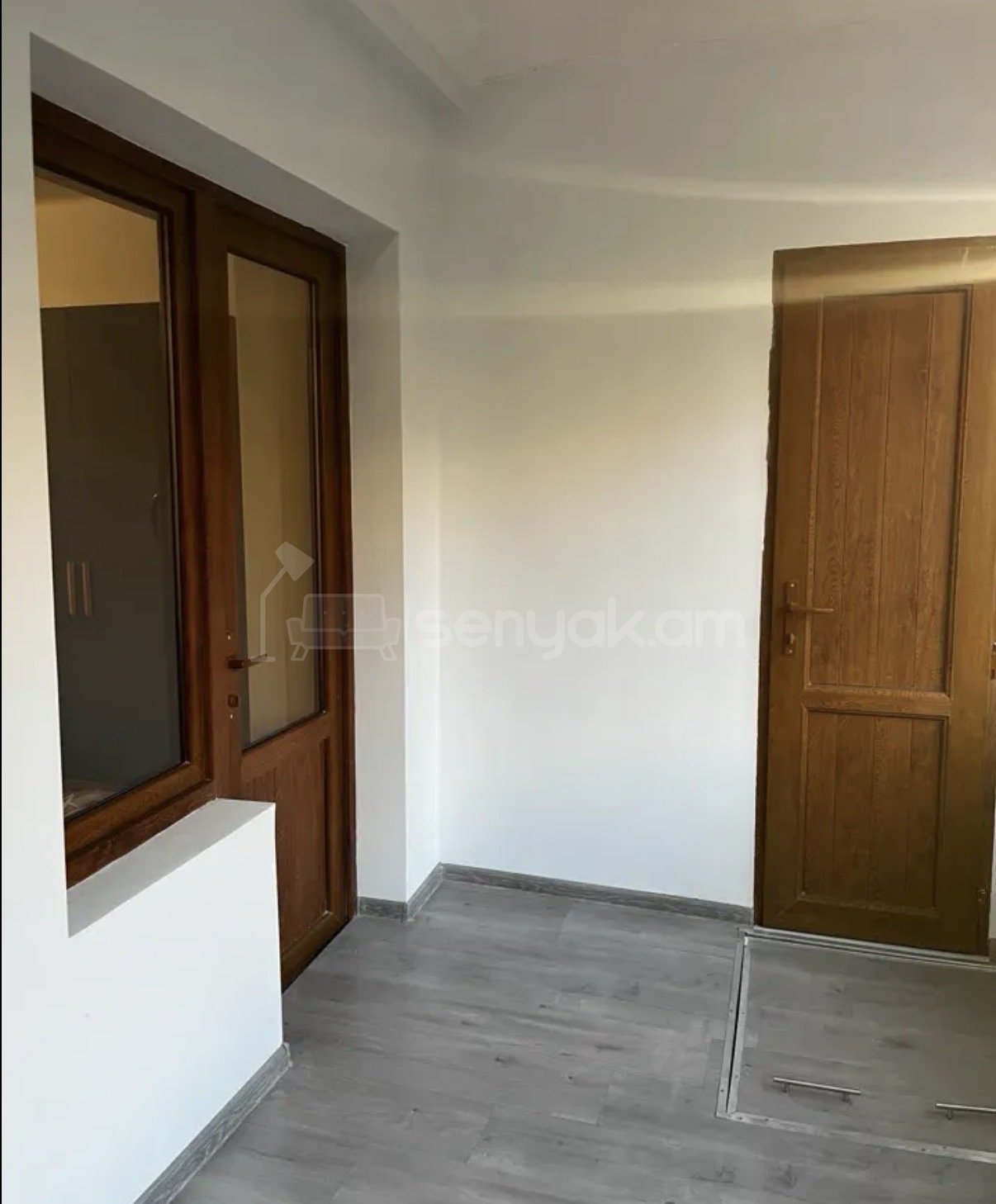 2 Սենյականոց Բնակարան Քարե Շենքում, 41քմ, 1/5 հարկ, Կապիտալ Վերանորոգված, Կահավորված