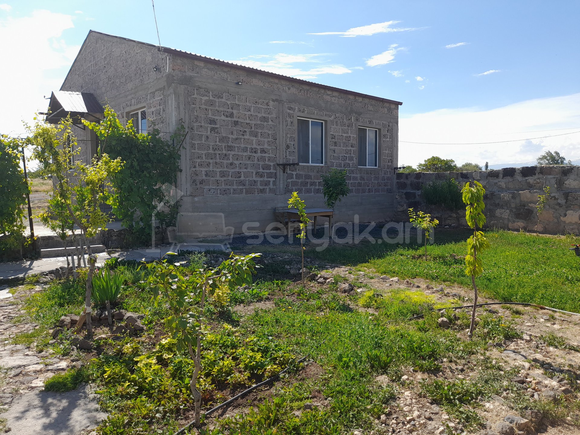 4 Սենյականոց Սեփական Տուն, 103քմ, Կոսմետիկ Վերանորոգված