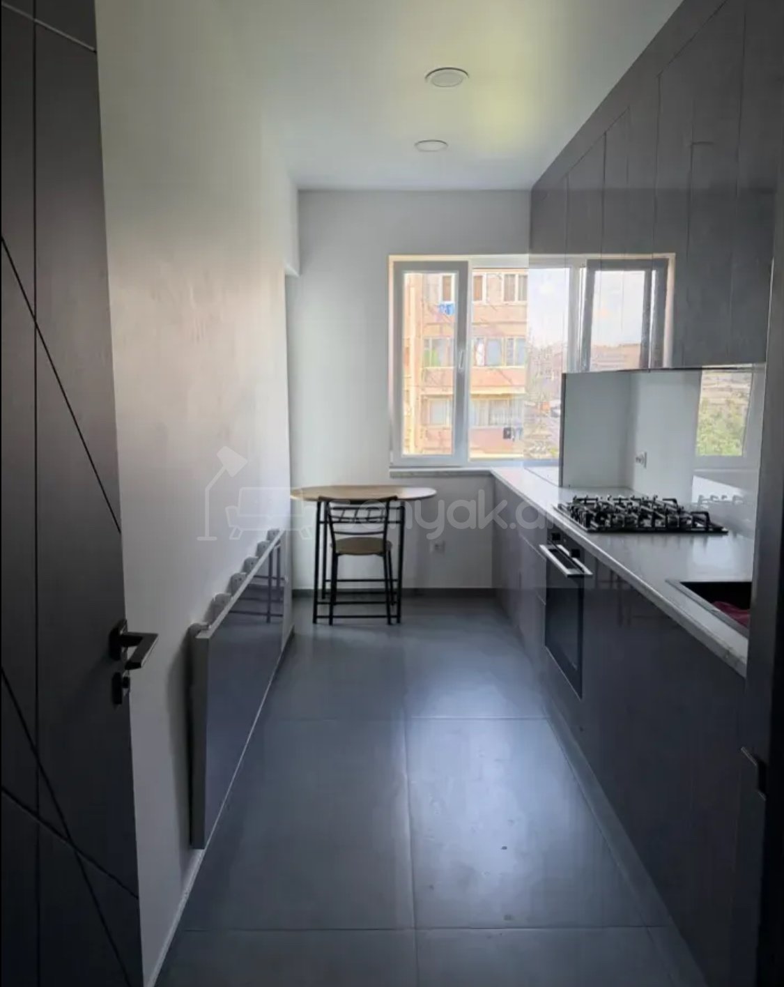 4 Սենյականոց Բնակարան, 89քմ, 4/9 հարկ, Կապիտալ Վերանորոգված
