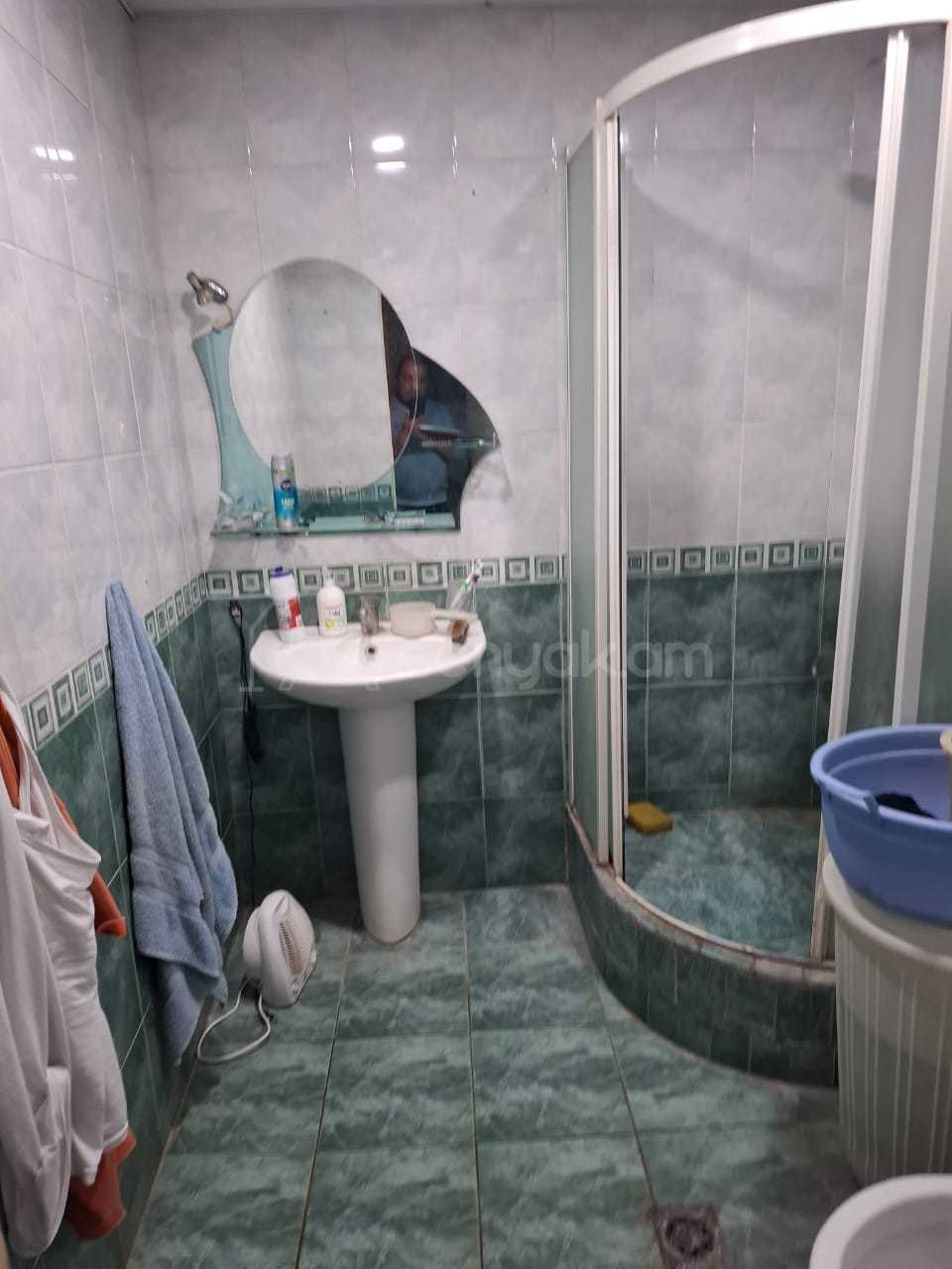 2 Սենյականոց Բնակարան Քարե Շենքում, 63քմ, 2/5 հարկ, Նորմալ Վիճակում