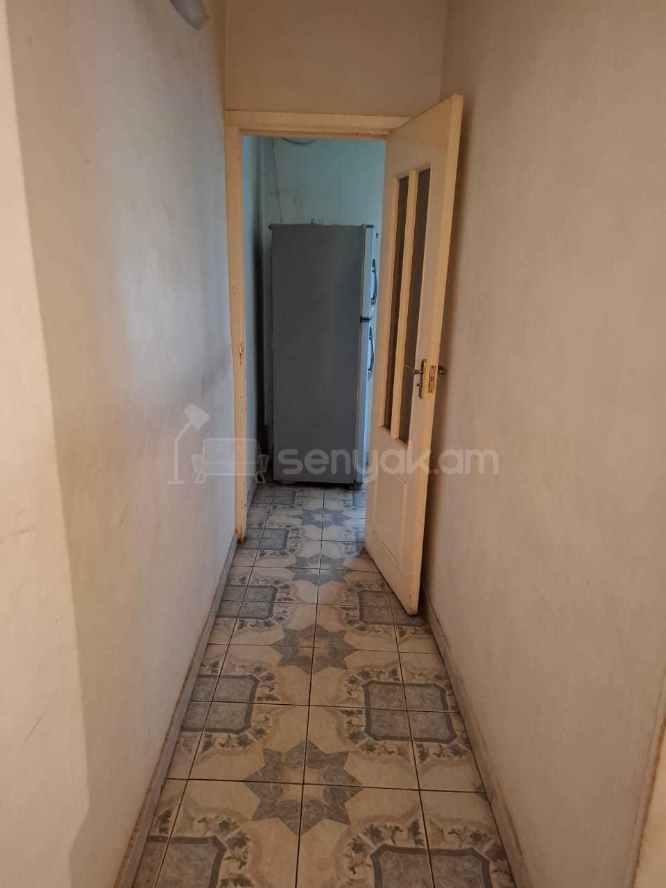 2 Սենյականոց Բնակարան Քարե Շենքում, 63քմ, 2/5 հարկ, Նորմալ Վիճակում