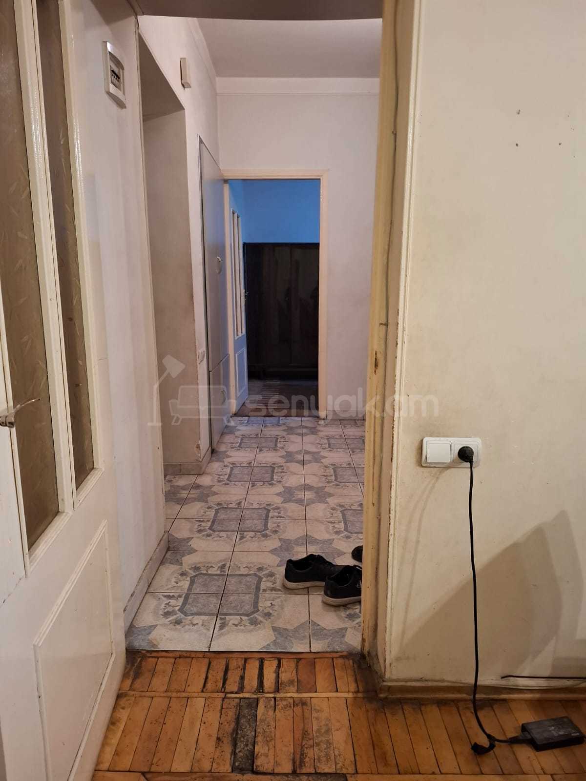 2 Սենյականոց Բնակարան Քարե Շենքում, 63քմ, 2/5 հարկ, Նորմալ Վիճակում