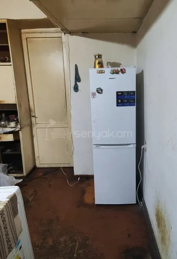2 Սենյականոց Բնակարան Քարե Շենքում, 63քմ, 2/5 հարկ, Պետական Վիճակում