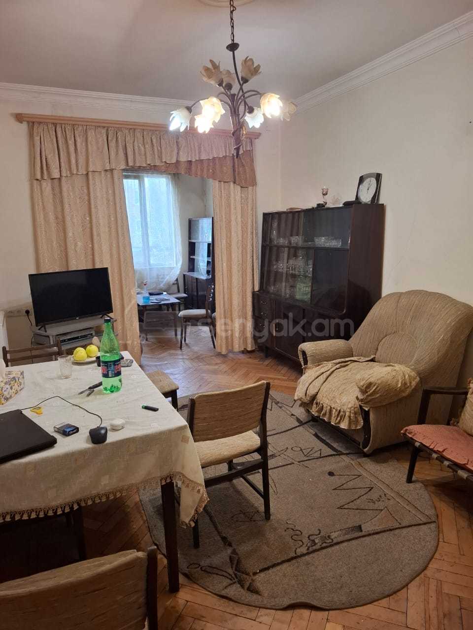 2 Սենյականոց Բնակարան Քարե Շենքում, 63քմ, 2/5 հարկ, Նորմալ Վիճակում