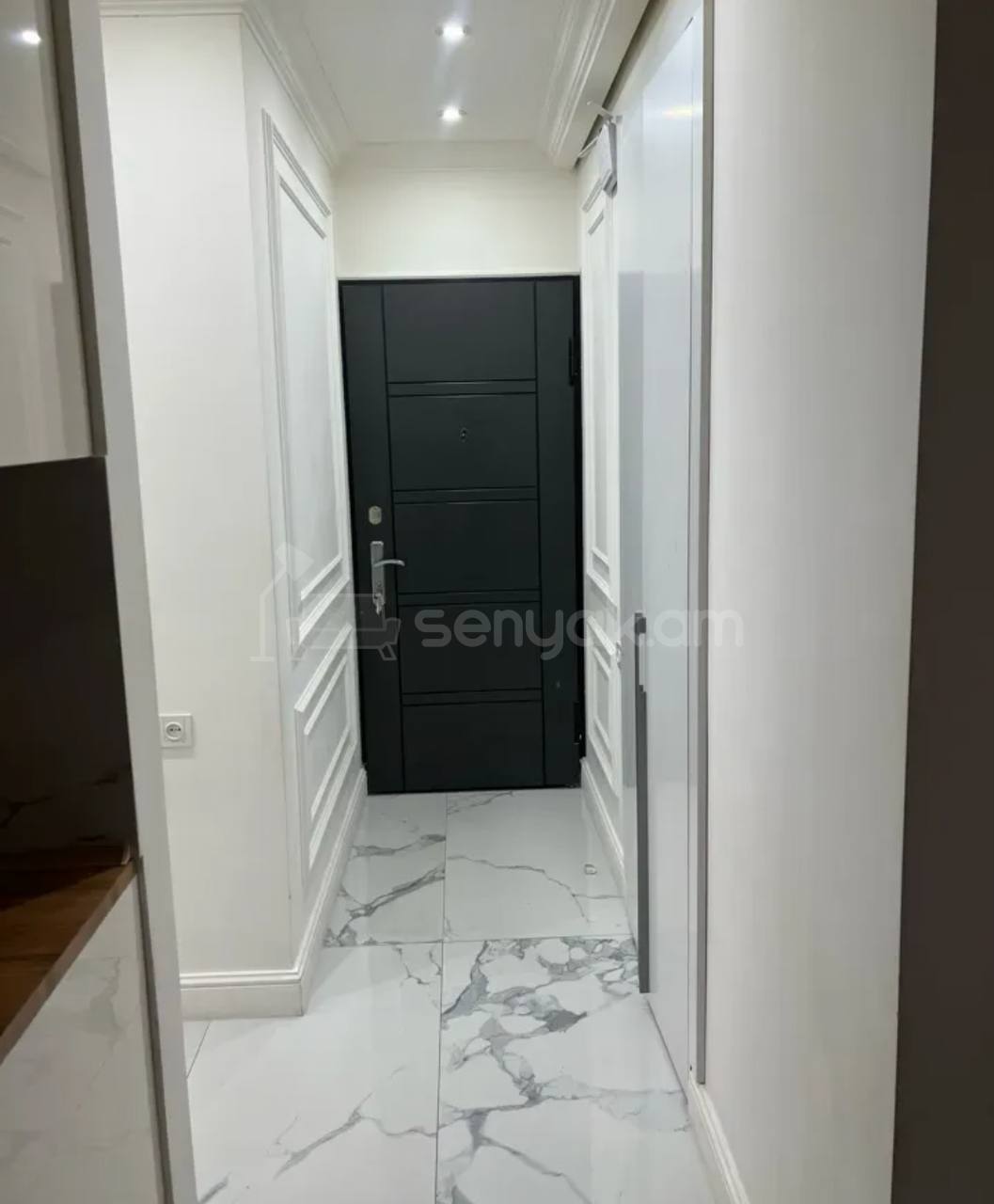 3 Սենյականոց Բնակարան, 65քմ, 9/9 հարկ, Դիզայներական Վերանորոգված, Կահավորված, Արևկող