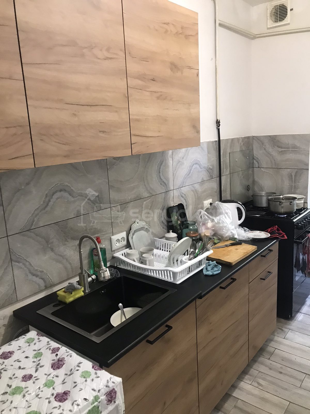 3 Սենյականոց Բնակարան Քարե Շենքում, 62քմ, 3/5 հարկ, Կոսմետիկ Վերանորոգված, Կահավորված, Արևկող