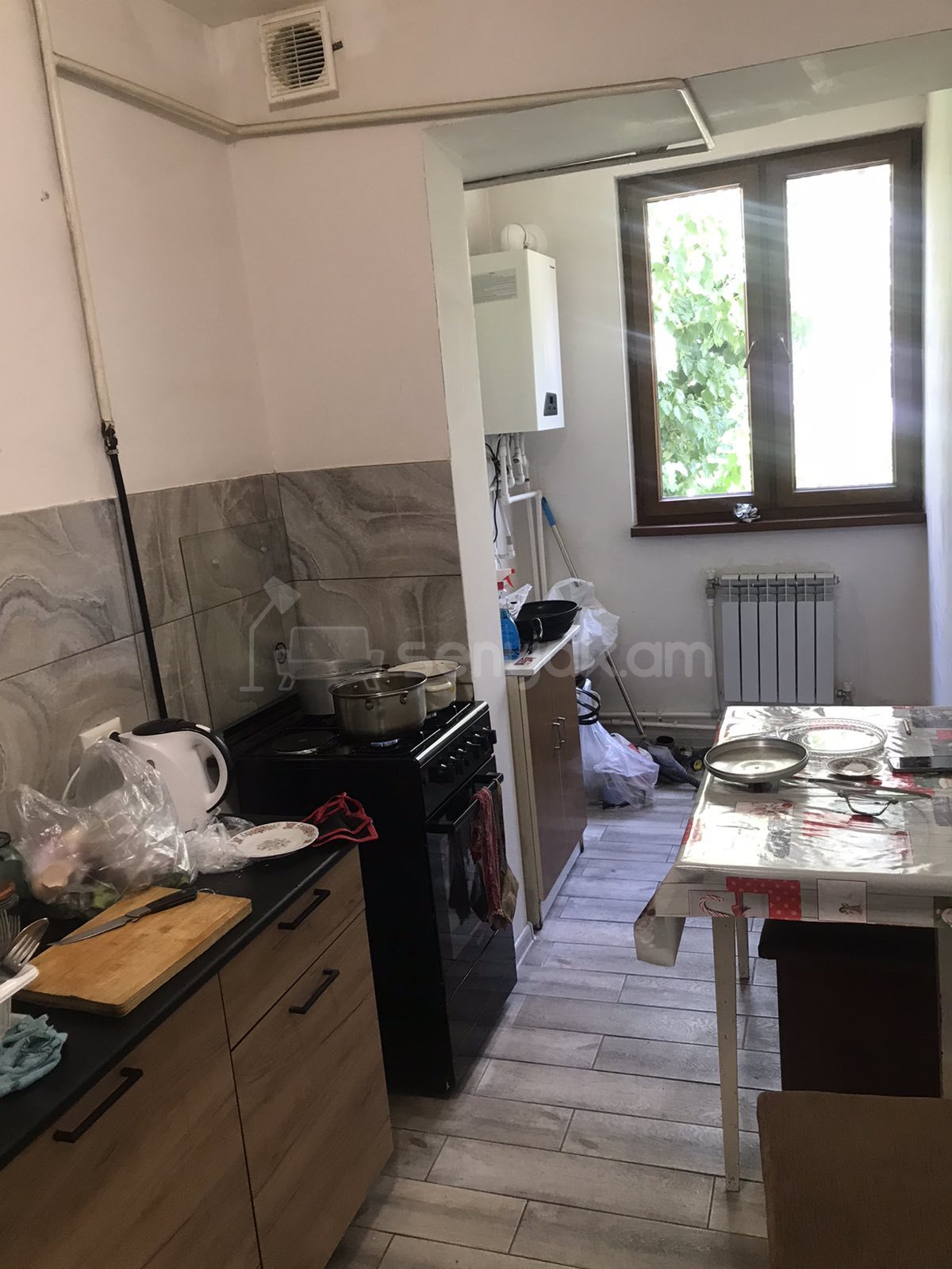 3 Սենյականոց Բնակարան Քարե Շենքում, 62քմ, 3/5 հարկ, Կոսմետիկ Վերանորոգված, Կահավորված, Արևկող