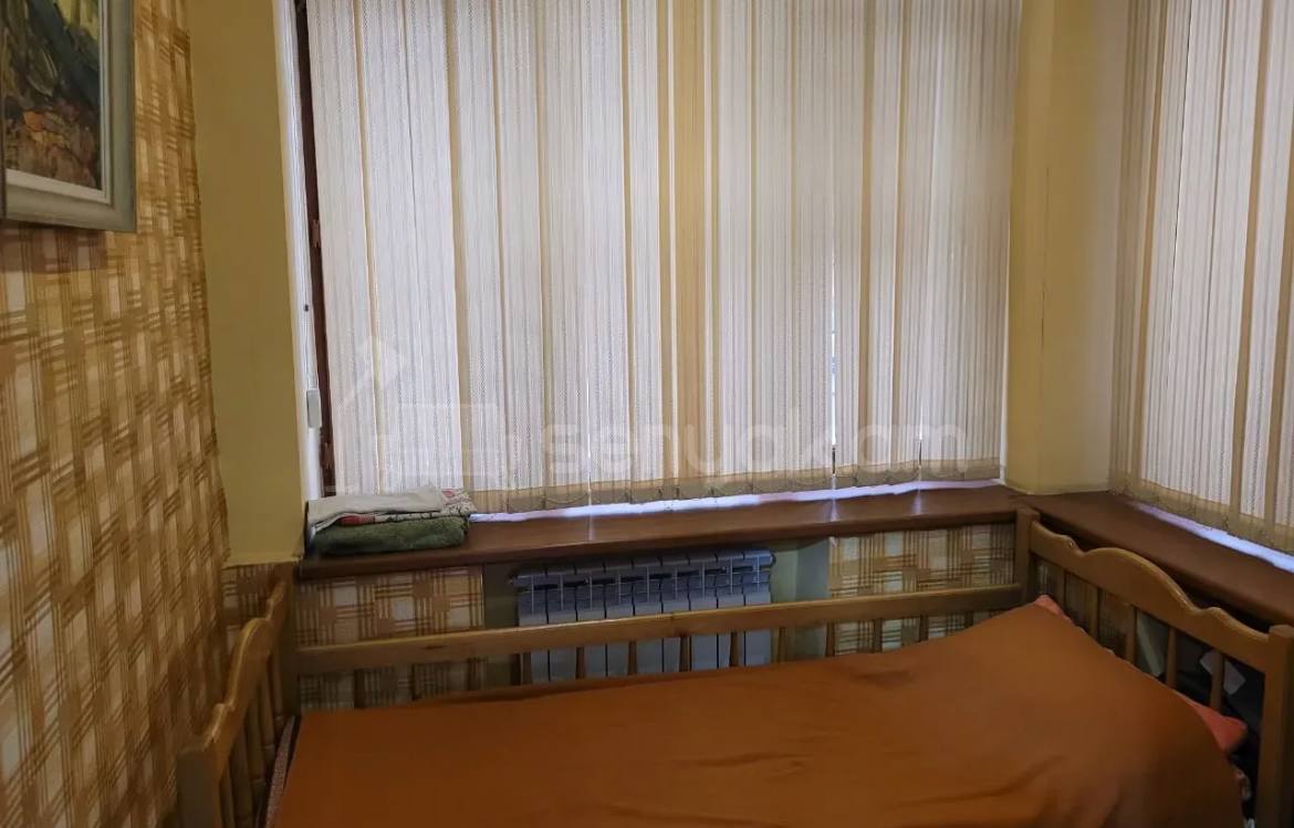 3 Սենյականոց Բնակարան Քարե Շենքում, 54քմ, 1/5 հարկ, Կապիտալ Վերանորոգված