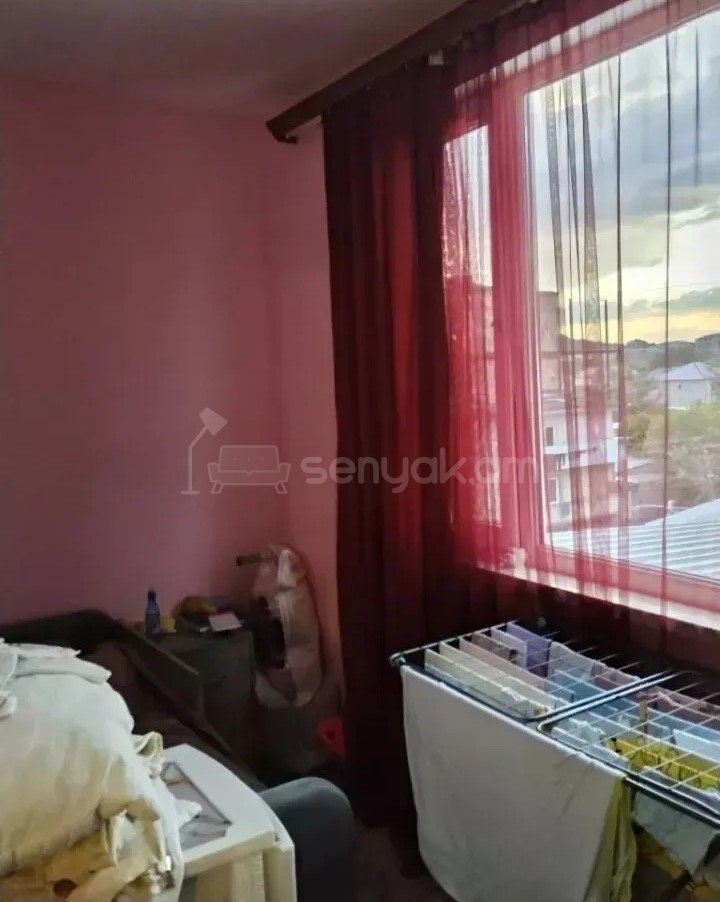 2 Սենյականոց Բնակարան Քարե Շենքում, 52քմ, 4/5 հարկ, Նորմալ Վիճակում