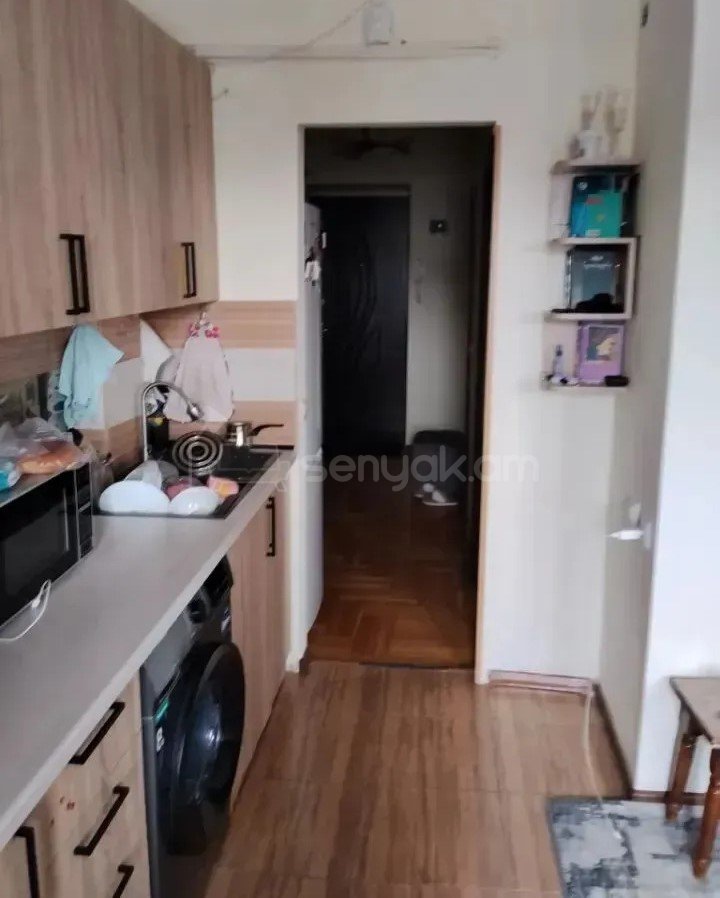 2 Սենյականոց Բնակարան Քարե Շենքում, 52քմ, 4/5 հարկ, Նորմալ Վիճակում