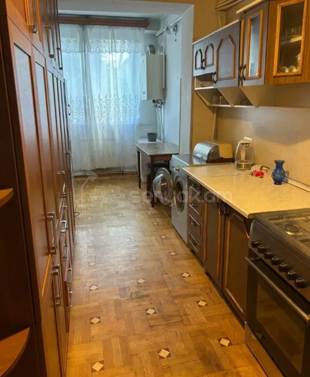 2 Սենյականոց Բնակարան Քարե Շենքում, 75քմ, 2/5 հարկ, Կոսմետիկ Վերանորոգված, Կահավորված